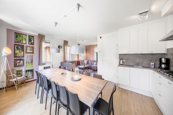 Foto van Vrijstaande familievilla met sauna - Vakantiehuis in Weert - DiningRoom