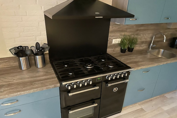 Foto van Bungalow in Limburg bij natuurgebieden - Vakantiehuis in Stramproy - Kitchen