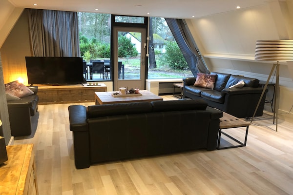 Foto van Bungalow in Limburg bij natuurgebieden - Vakantiehuis in Stramproy - LivingRoom