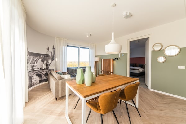 Foto van Luxe panorama suite bij Maastricht - Vakantiehuis in Maastricht - DiningRoom