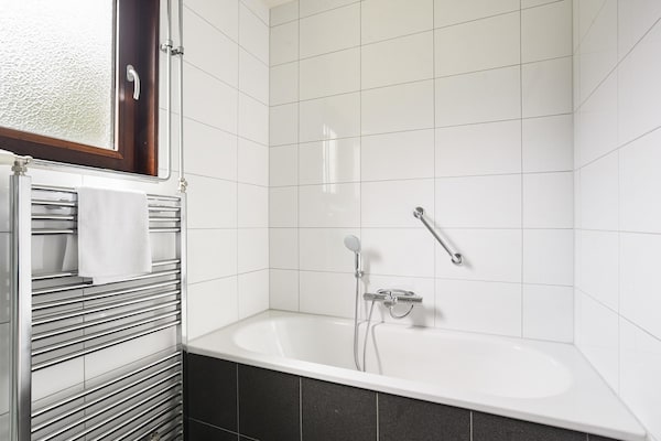 Foto van Ruim vakantiehuis in Zuid-Limburg - Vakantiehuis in Vijlen - BathRoom