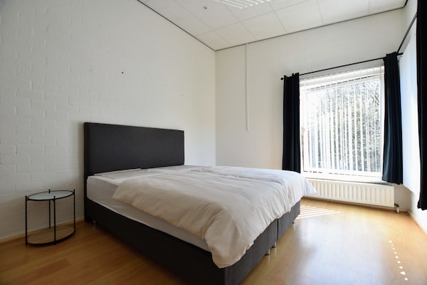 Foto van Luxe woning in Limburg met bubbelbad - Vakantiehuis in Walem - BedRoom