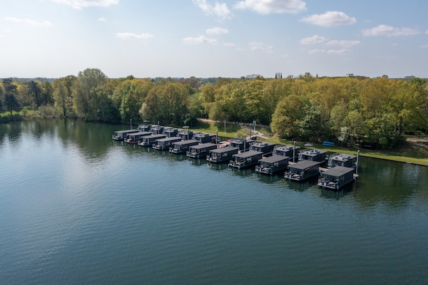 Foto van Woonboot Mookerplas met uitzicht - Vakantiehuis in Middelaar - AreaSummer1KM