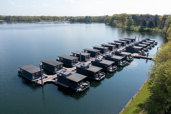 Foto van Woonboot Mookerplas met uitzicht - Vakantiehuis in Middelaar - AreaSummer5KM