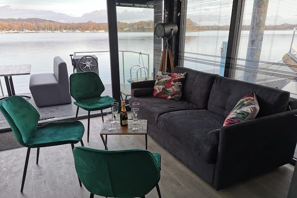 Foto van Woonboot Mookerplas met uitzicht - Vakantiehuis in Middelaar - LivingRoom