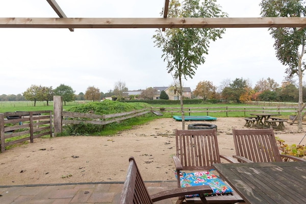 Foto van Gezellig comfortabel vakantiehuis bij de boer in Horssen met een tuin - ViewSummer
