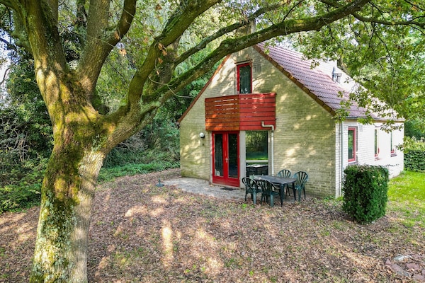 Foto van Saunabungalow aan het meer voor 4 - Vakantiehuis in Ewijk - ExteriorSummer