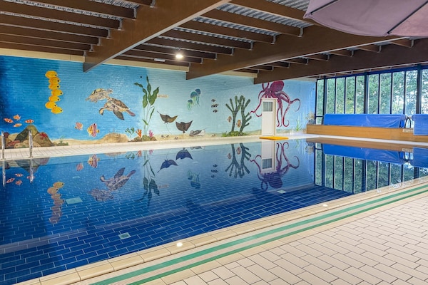 Foto van Saunabungalow aan het meer voor 4 - Vakantiehuis in Ewijk - PoolOfHouse