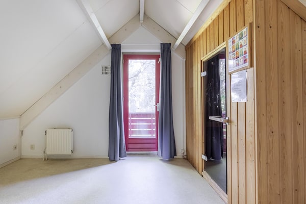 Foto van Saunabungalow aan het meer voor 4 - Vakantiehuis in Ewijk - HallReception