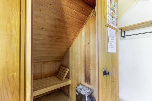 Foto van Saunabungalow aan het meer voor 4 - Vakantiehuis in Ewijk - Sauna