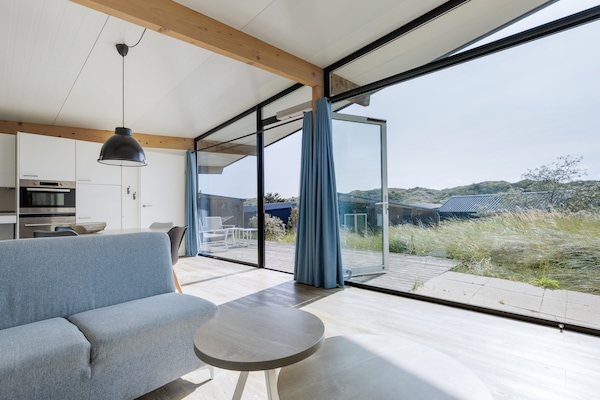 Foto van Natuur ontmoet luxe verblijf - Vakantiehuis in Bloemendaal - LivingRoom