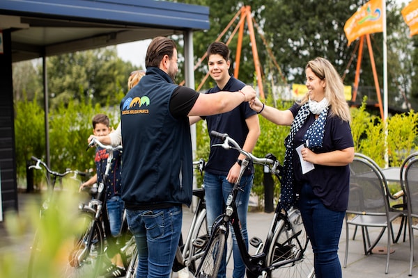 Foto van Chalet in Gelderland met ruime tuin - Vakantiehuis in Lathum - ParkFacilities