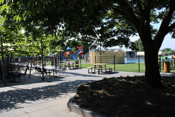 Foto van Chalet in Gelderland met ruime tuin - Vakantiehuis in Lathum - ParkFacilities