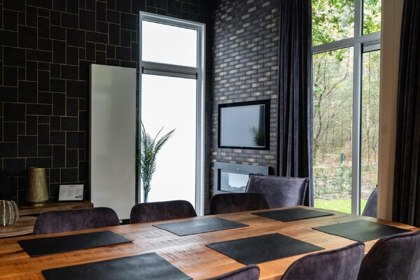 Foto van Elegant landchalet in Gelders - Vakantiehuis in Hoenderloo - DiningRoom