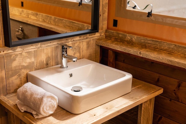 Foto van Boomhuttent met panoramisch uitzicht - Vakantiehuis in Zuna - BathRoom