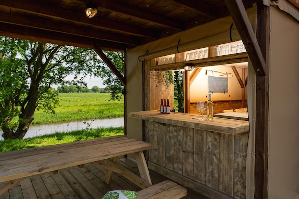 Foto van Boomhuttent met panoramisch uitzicht - Vakantiehuis in Zuna - TerraceBalcony