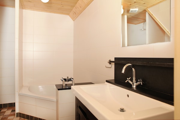 Foto van Villa in Vilamoura met Zwembad bij Strand - Vakantiehuis in Enschede - BathRoom
