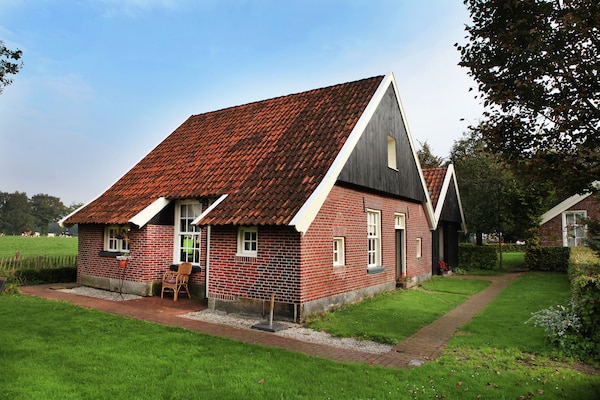 Foto van Villa in Vilamoura met Zwembad bij Strand - Vakantiehuis in Enschede - ExteriorSummer