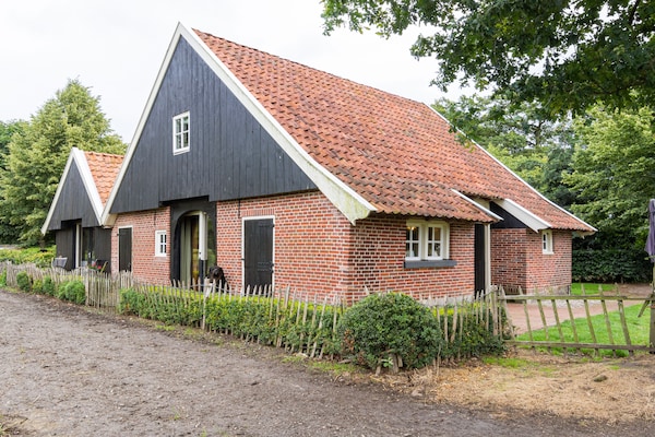Foto van Villa in Vilamoura met Zwembad bij Strand - Vakantiehuis in Enschede - ExteriorSummer