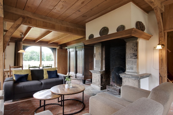 Foto van Boerderij in Enschede bij Bos - Vakantiehuis in Enschede - LivingRoom