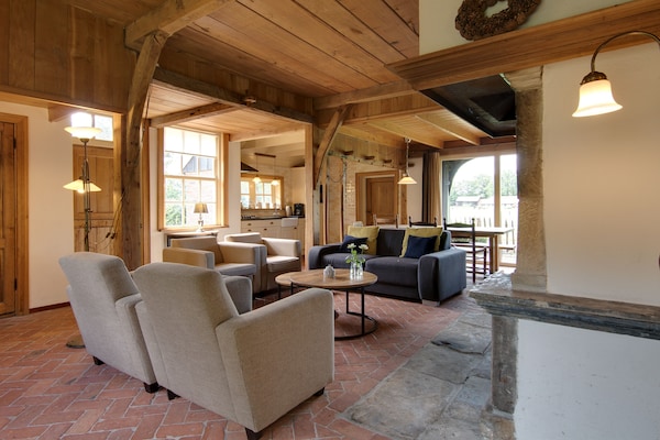 Foto van Boerderij in Enschede bij Bos - Vakantiehuis in Enschede - LivingRoom