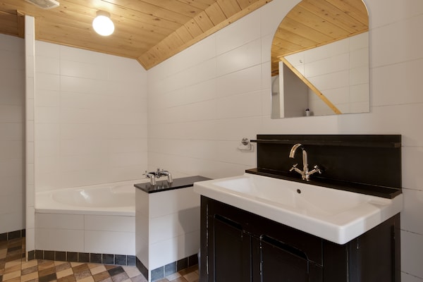 Foto van Boerderij in Enschede bij Bos - Vakantiehuis in Enschede - BathRoom