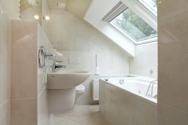 Foto van Woodland Group Villa nabij Veluwe & Campfire - Vakantiehuis in Doornspijk - BathRoom