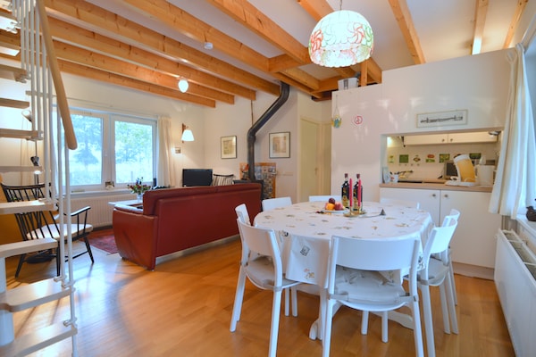 Foto van Familieverblijf met grote tuin - Vakantiehuis in Heino - LivingRoom