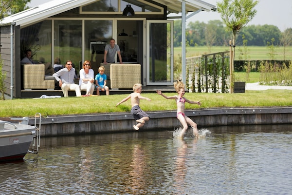 Foto van Modern chalet vlakbij het Sneekse Meer - Vakantiehuis in Terkaple - Ambiance