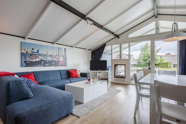 Foto van Modern chalet vlakbij het Sneekse Meer - Vakantiehuis in Terkaple - LivingRoom