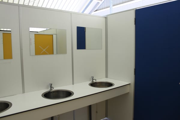 Foto van Safaritent in Heeg bij de Jachthaven - Vakantiehuis in Heeg - BathRoom