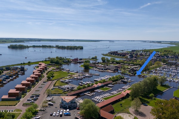 Foto van Safaritent in Heeg bij de Jachthaven - Vakantiehuis in Heeg - AreaSummer1KM