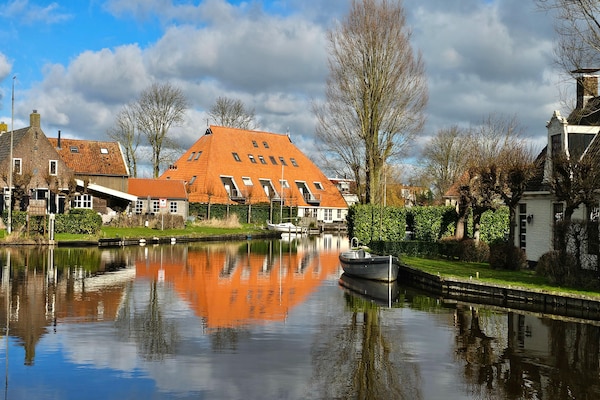 Foto van Safaritent in Heeg bij de Jachthaven - Vakantiehuis in Heeg - AreaSummer1KM
