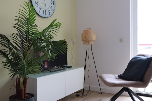 Foto van Appartement met uitzicht op het meer in Makkum - Vakantiehuis in Makkum - LivingRoom
