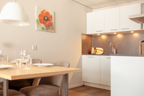 Foto van Appartement met uitzicht op het meer in Makkum - Vakantiehuis in Makkum - DiningRoom