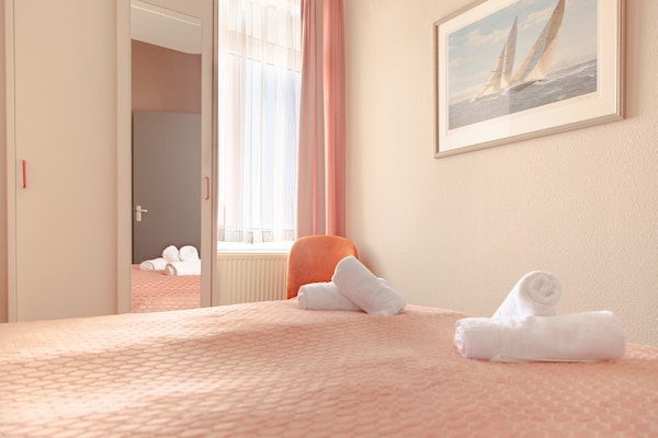 Foto van Appartement met uitzicht op het meer in Makkum - Vakantiehuis in Makkum - BedRoom