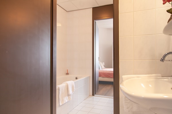 Foto van Appartement met uitzicht op het meer in Makkum - Vakantiehuis in Makkum - BedRoom