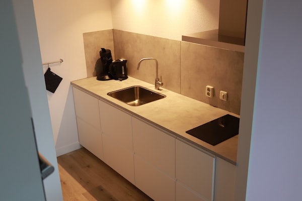 Foto van Appartement met uitzicht op het meer in Makkum - Vakantiehuis in Makkum - Kitchen