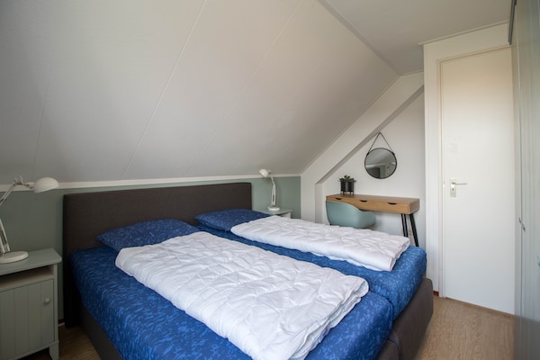 Foto van Moderne villa in Makkum met tuin - Vakantiehuis in Makkum - BedRoom