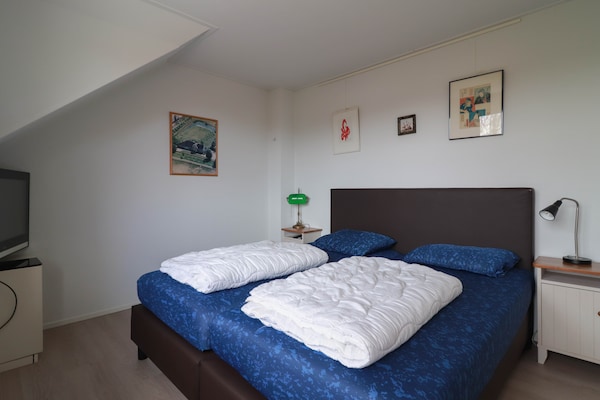 Foto van Moderne villa in Makkum met tuin - Vakantiehuis in Makkum - BedRoom
