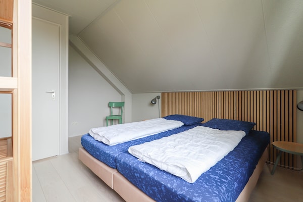 Foto van Moderne villa in Makkum met tuin - Vakantiehuis in Makkum - BedRoom