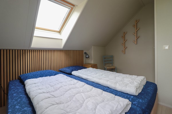 Foto van Moderne villa in Makkum met tuin - Vakantiehuis in Makkum - BedRoom