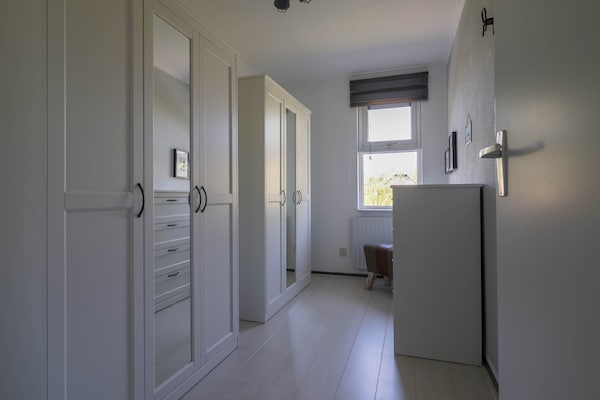 Foto van Bungalow in Makkum met privésteiger - Vakantiehuis in Makkum - Landing