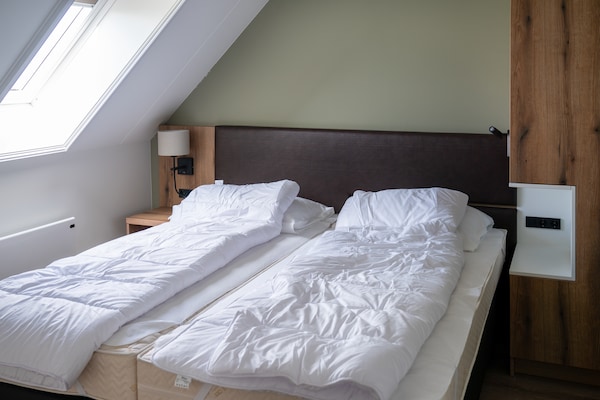 Foto van Groepsreis in Friesland - Vakantiehuis in Leons - BedRoom