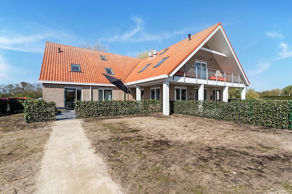 Foto van Eilandretraite voor gezinnen - Vakantiehuis in Nes - ExteriorSummer