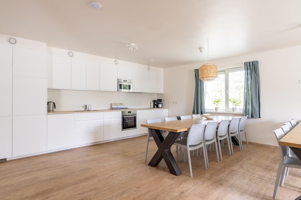 Foto van Eilandretraite voor gezinnen - Vakantiehuis in Nes - DiningRoom