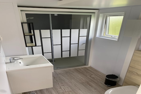 Foto van Friesland Chalet nabij het water - Vakantiehuis in De Veenhoop - BathRoom