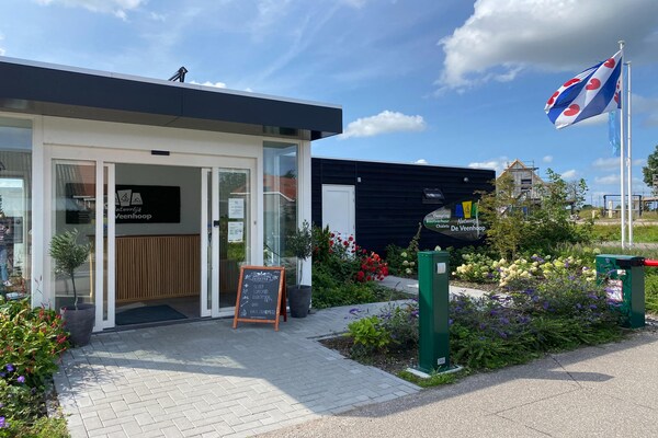 Foto van Friesland Chalet nabij het water - Vakantiehuis in De Veenhoop - ParkFacilities