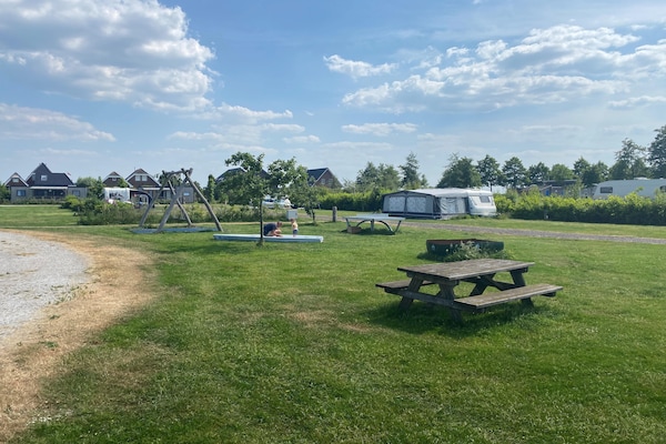 Foto van Friesland Chalet nabij het water - Vakantiehuis in De Veenhoop - AreaSummer1KM