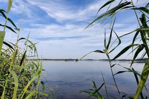 Foto van Friesland Chalet nabij het water - Vakantiehuis in De Veenhoop - AreaSummer20KM